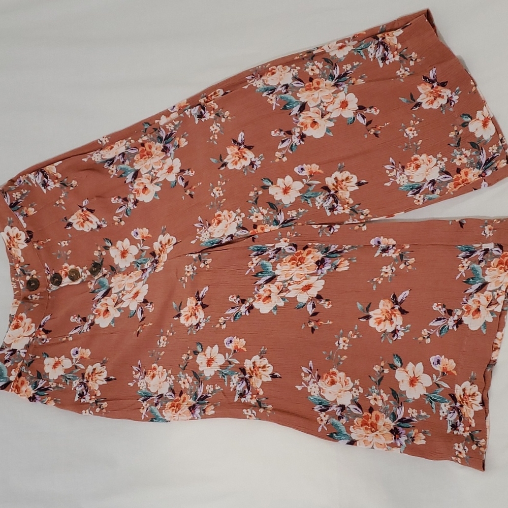 Blush Floral Capris | S